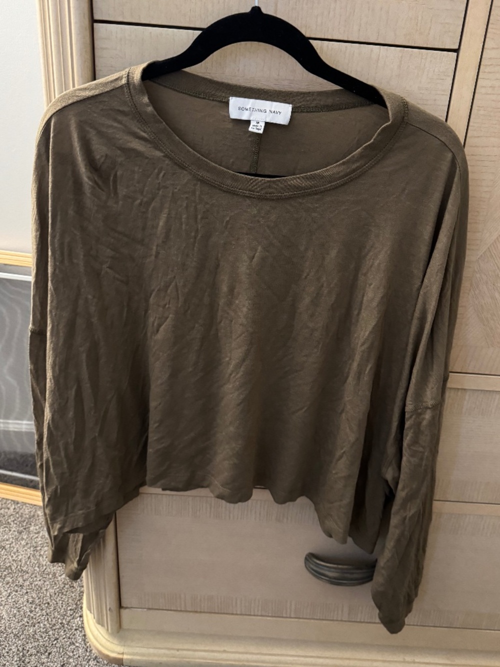 Something Navy cropped long sleeve tee